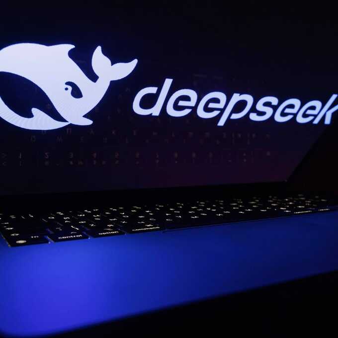 Китайский чат-бот DeepSeek набирает популярность на рынке