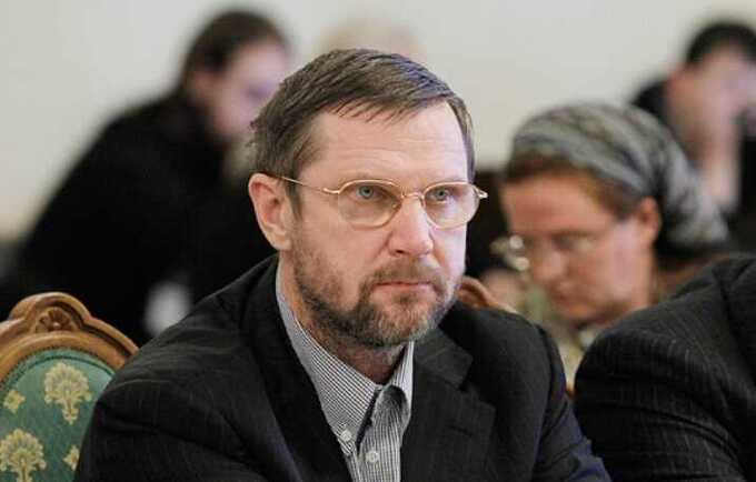 Скандал вскрыл переписку «правой руки» Голощапова и давление на мать