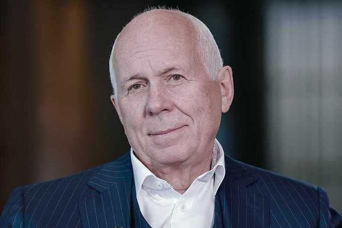 Чемезов говорит о военных технологиях, пока в Тамбове горит склад