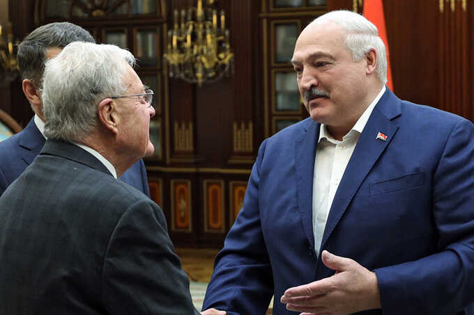 Лукашенко передал спецпредставителю США позицию Путина по Украине