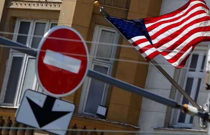 США временно приостановили санкции против российских банков